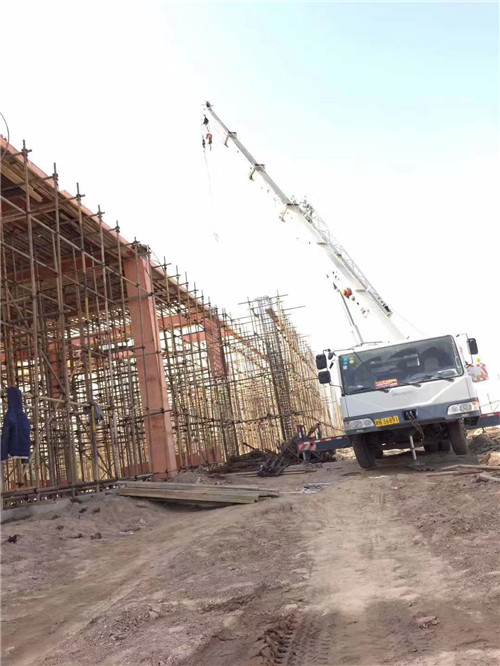 天台县吊车作业的安全注意事项有哪些？